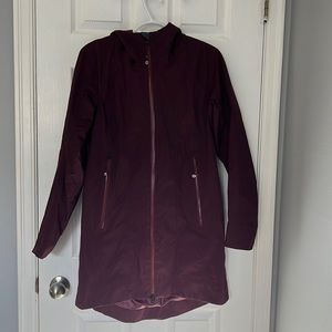 Lululemon Size 8 Rain Jacket EUC